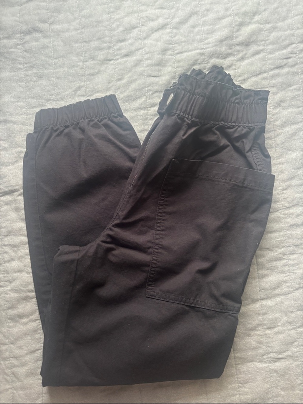 GAP Black Cropped Cargo Jogger Pants